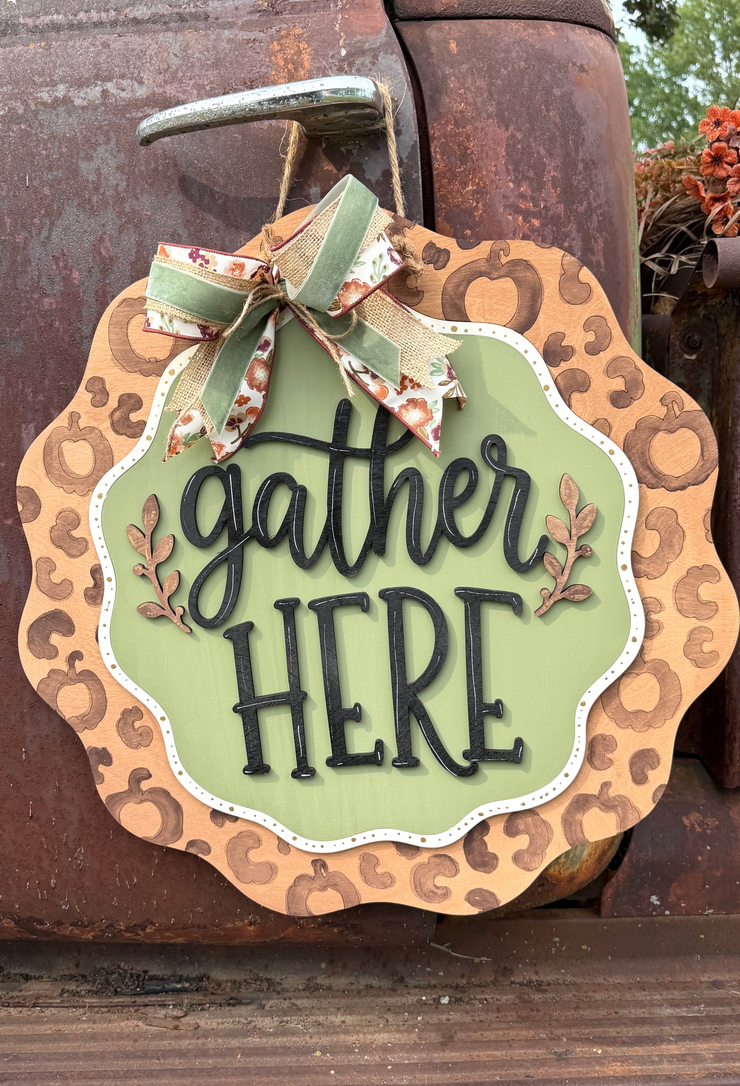 Gather Here Scalloped Round Blank