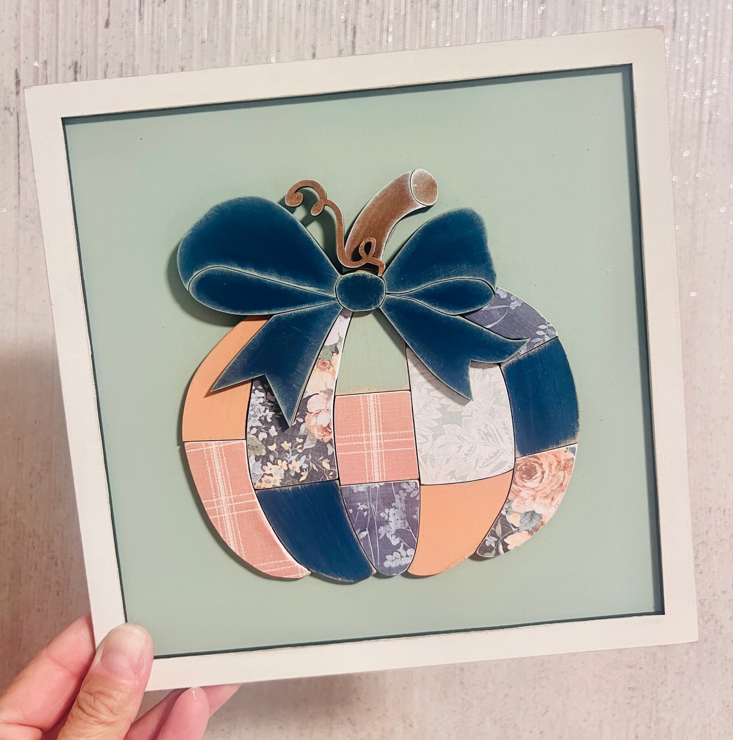 Patchwork Pumpkin Sign