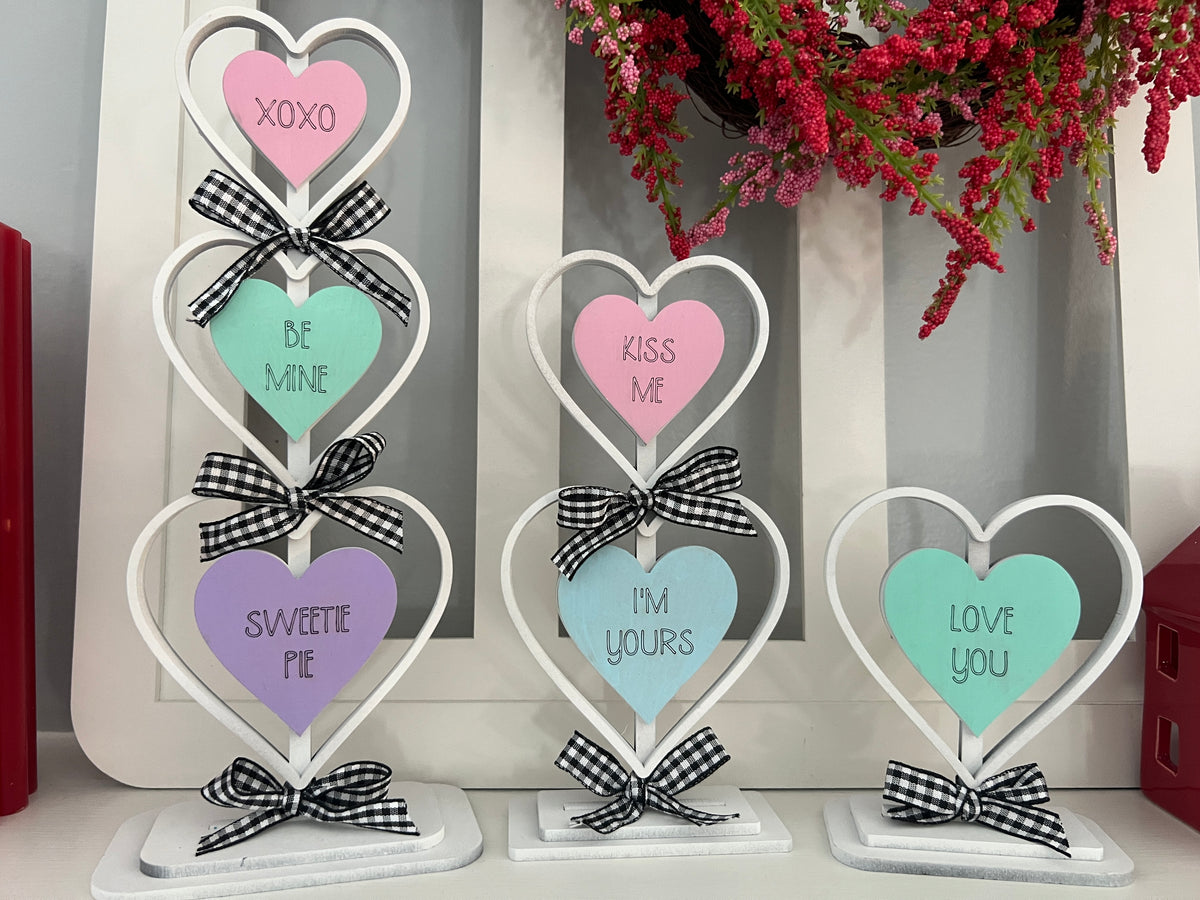 Conversation Heart Stand Trio - 609
