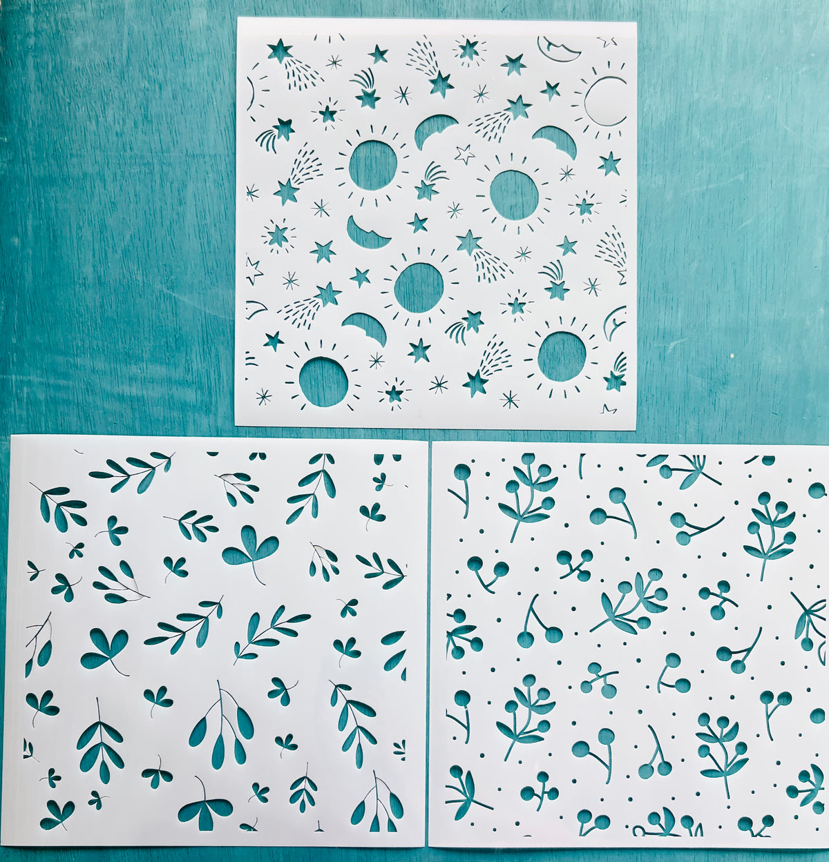 Sunny Floral Stencil Set - 549
